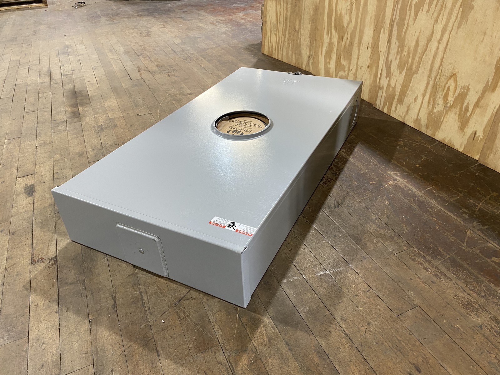 320 Amps, Milbank #U3566-X-HSP, Meter Base, 3 phase, 7 Terminal, Bypass, MEG Approved, new - Image 5