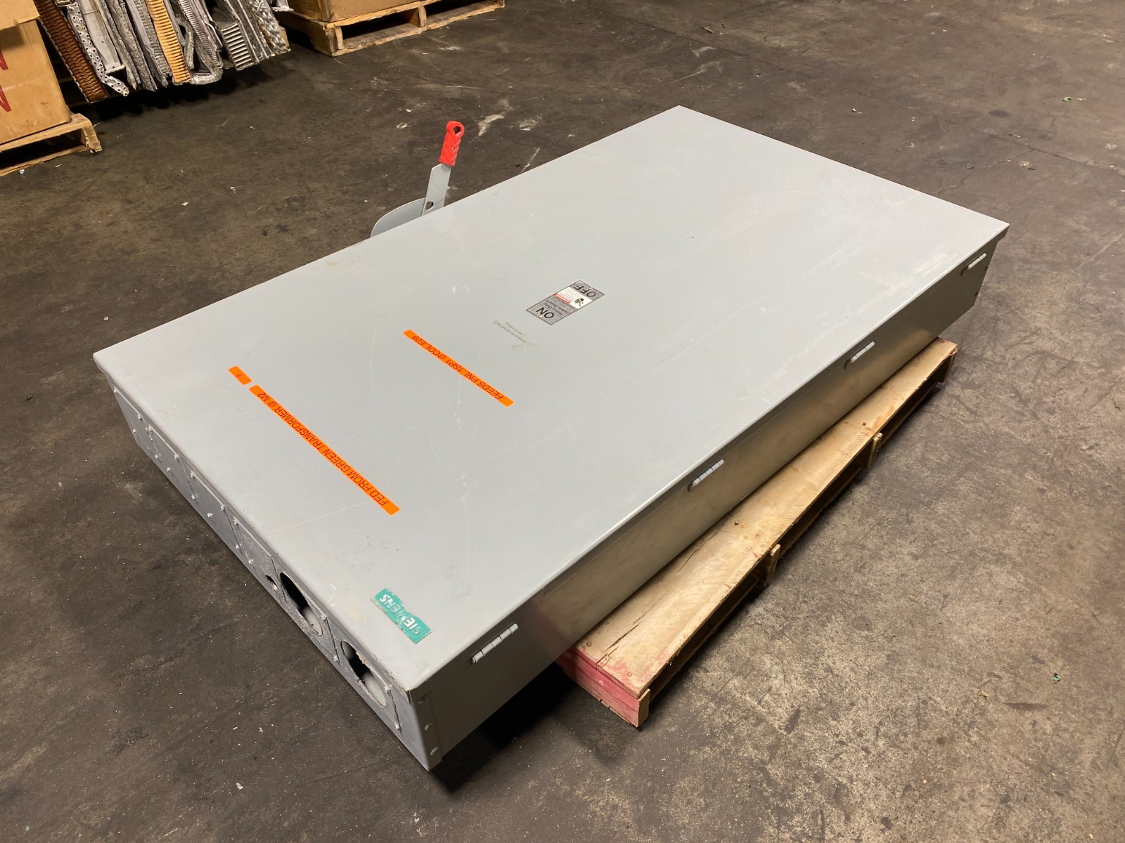 1200 Amp. Siemens #HF368N, Heavy Duty Disconnect Switch, 3P, 3 phase, 600 VAC, 250 VDC, Nema Type 1 - Image 9