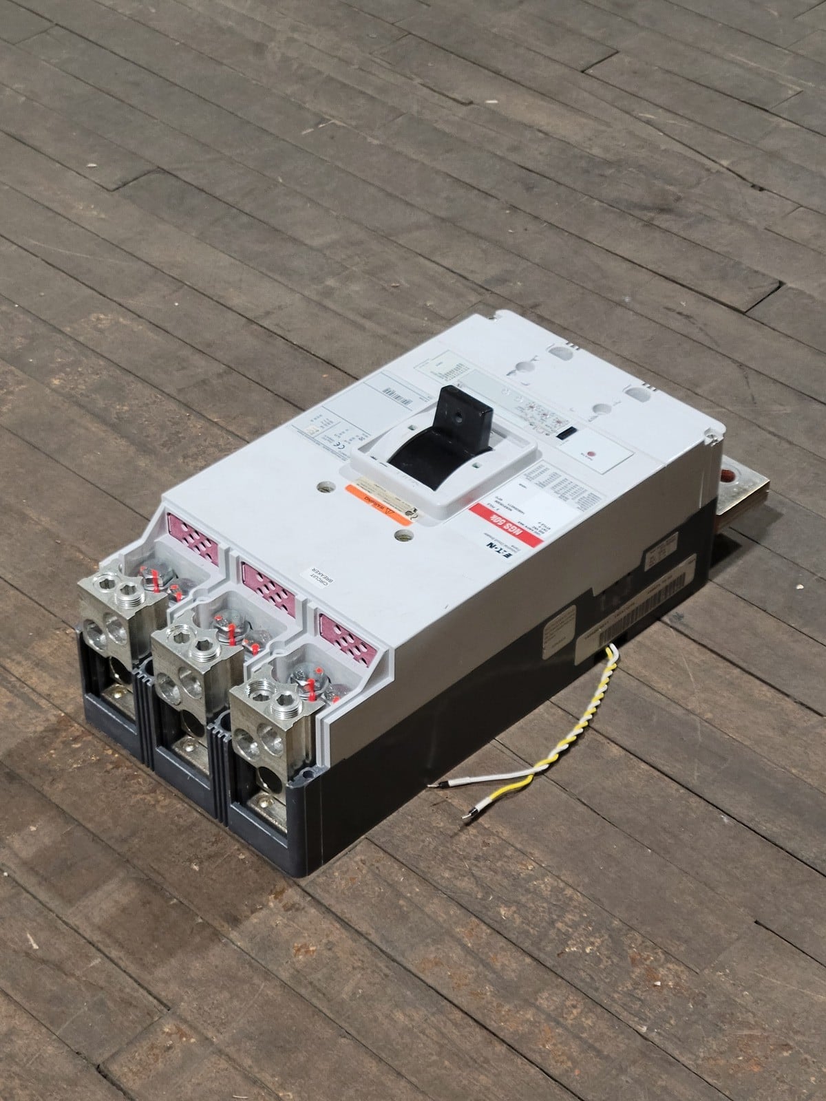 1200 Amps, Eaton #NGS312033E, Circuit Breaker, 3P, 600 VAC, 50/60 Hz., w/ SNT5LP11K Shunt Trip, 110-240 Volts - Image 10