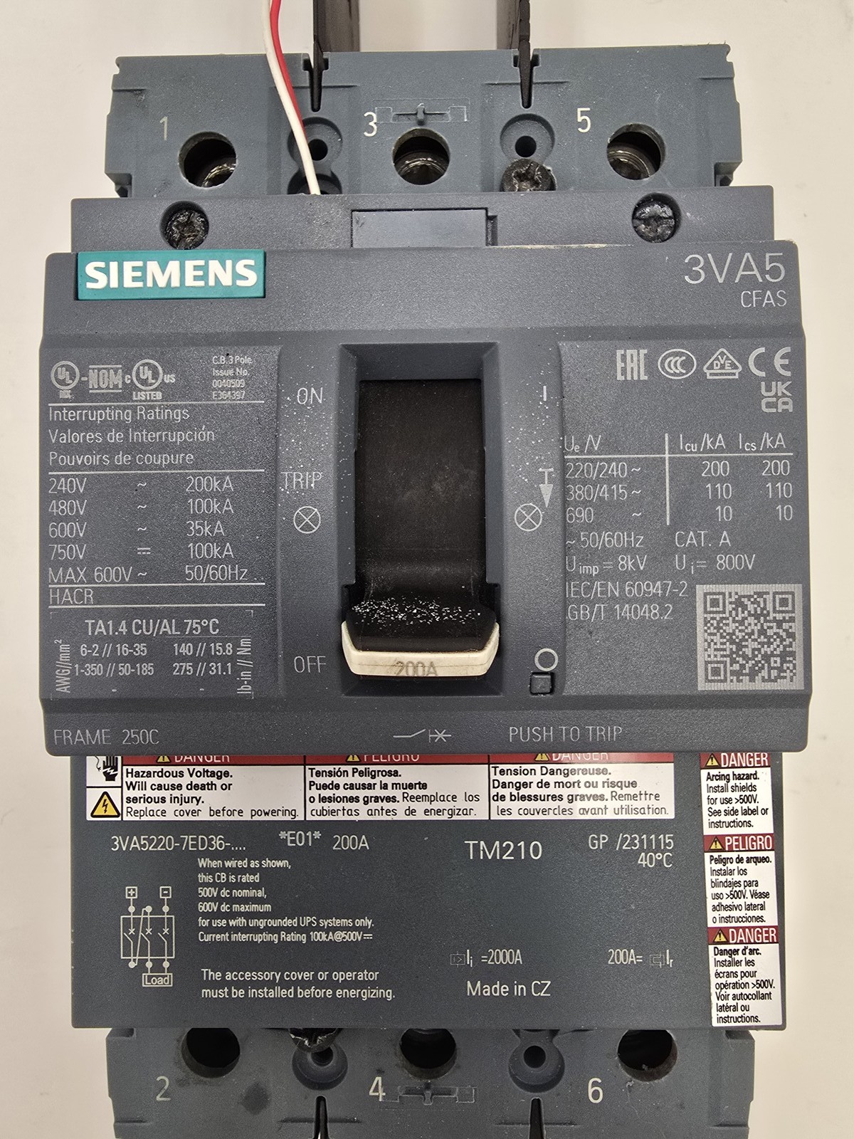 200 Amps, Siemens #3VA5220-7ED36-0AA0, Circuit Breaker, Shunt Trip, 3P, 600 Volts - Image 4