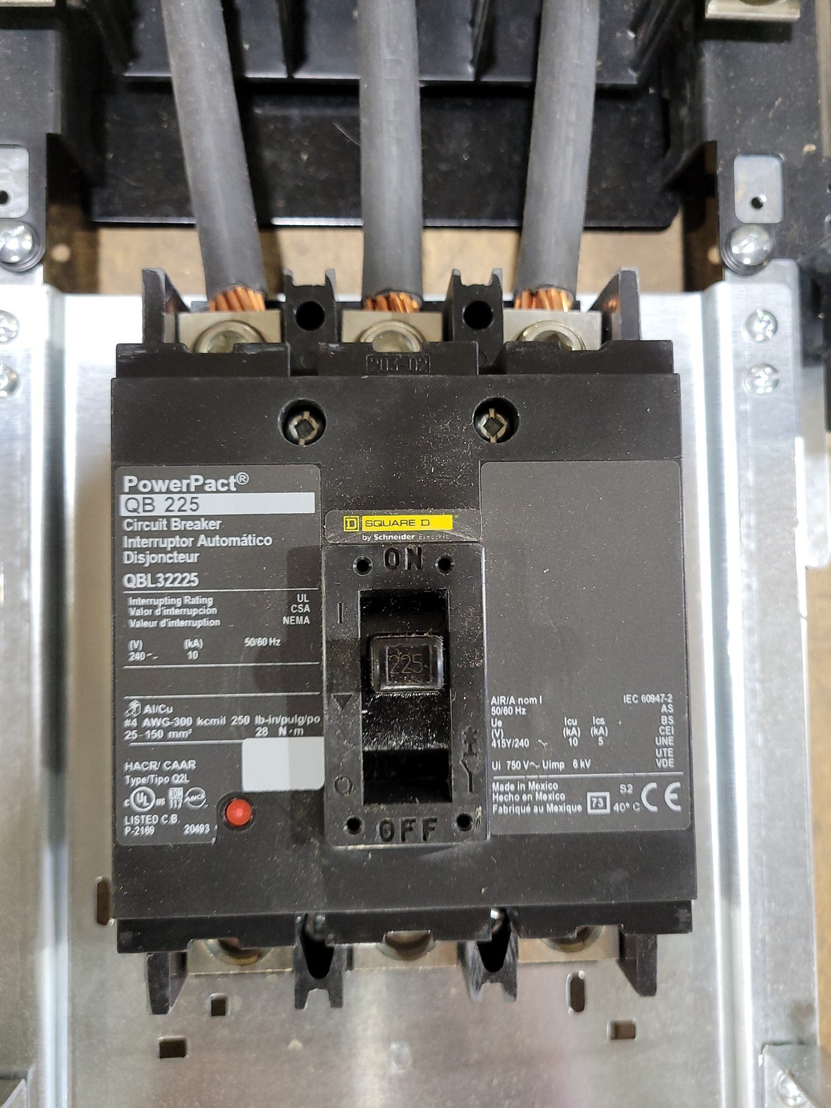225 Amp. Square D #NQ, Panelboard Interior, 208Y/120 Volts, 3 phase, 4W, 42 Space, w/ (11) QOB220, QBL32225 - Image 6