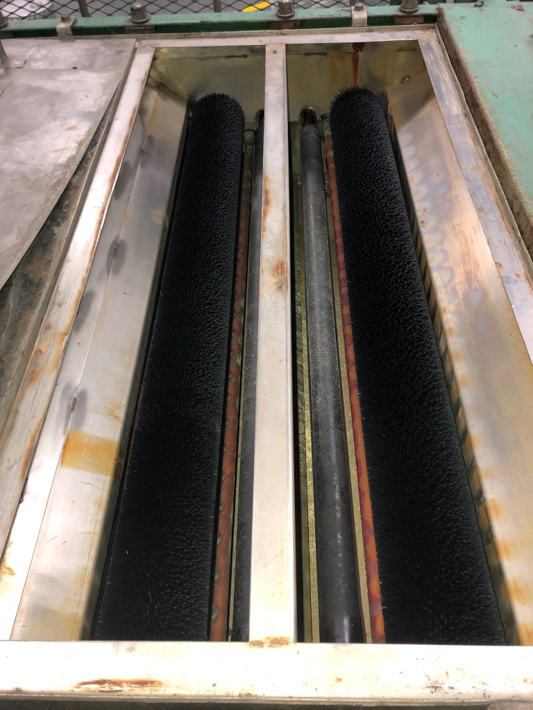 Billco, 48" 8 brush horizontal glass washer - Image 2