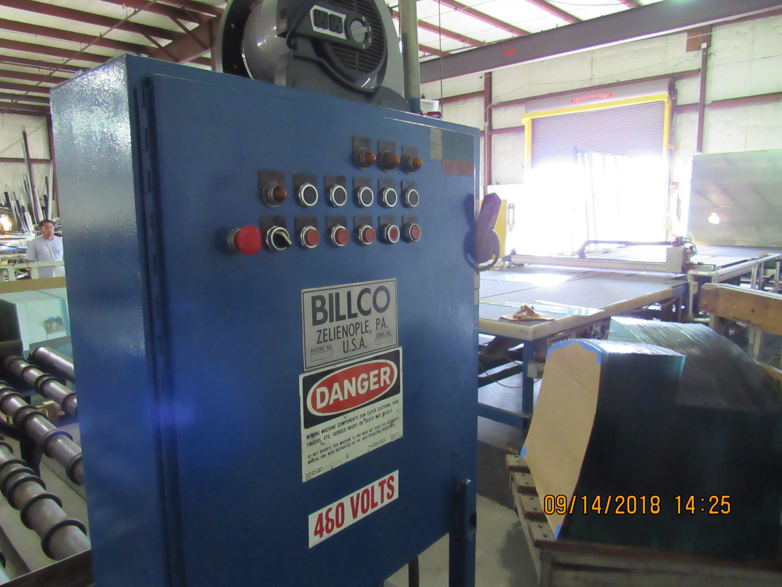 Billco, 96" 8 brush horizontal glass washer - Image 3