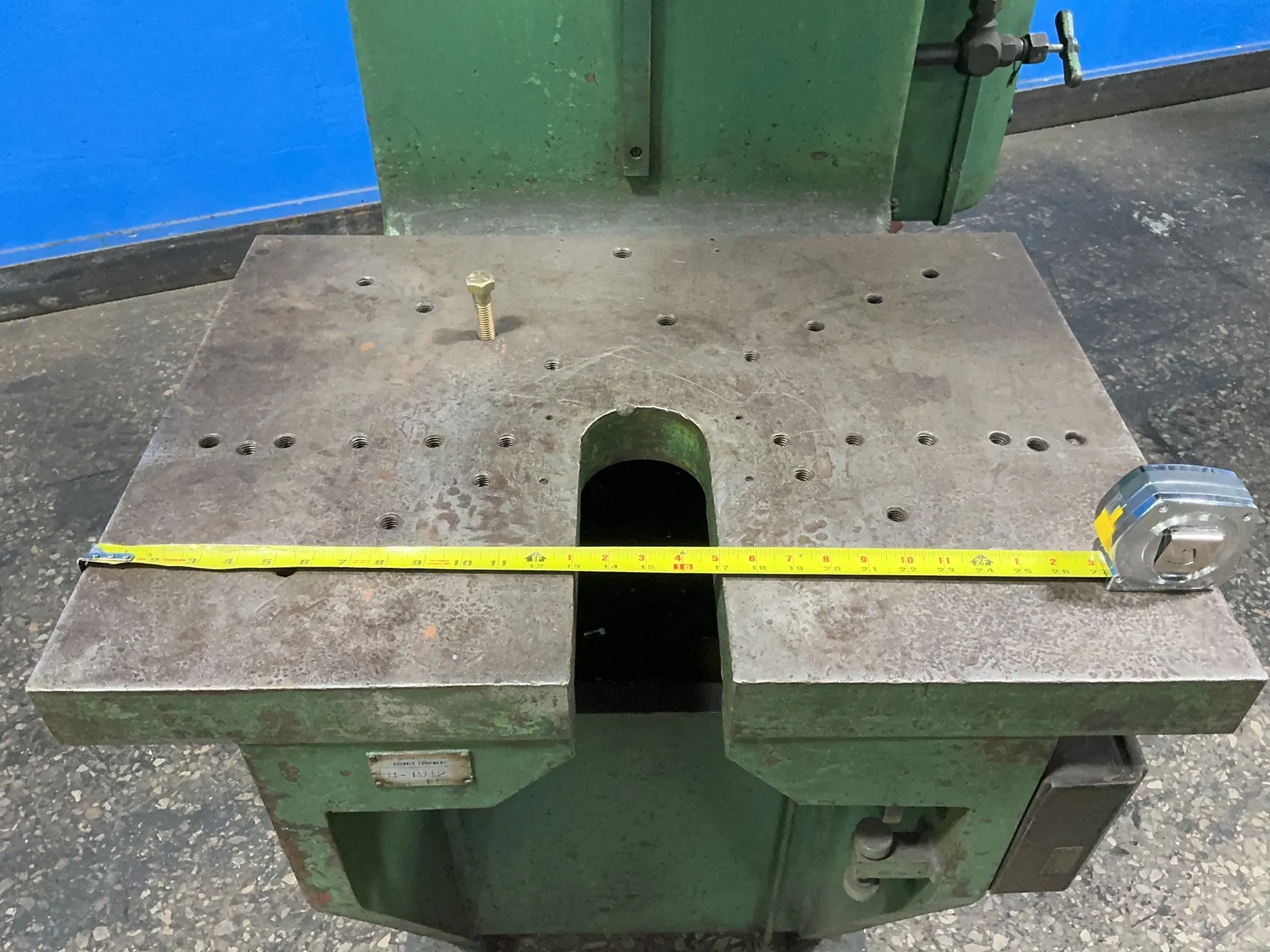 50 Ton, Hannifin, hydraulic press, 22" x 30" bed, 50 gallon reservoir - Image 4