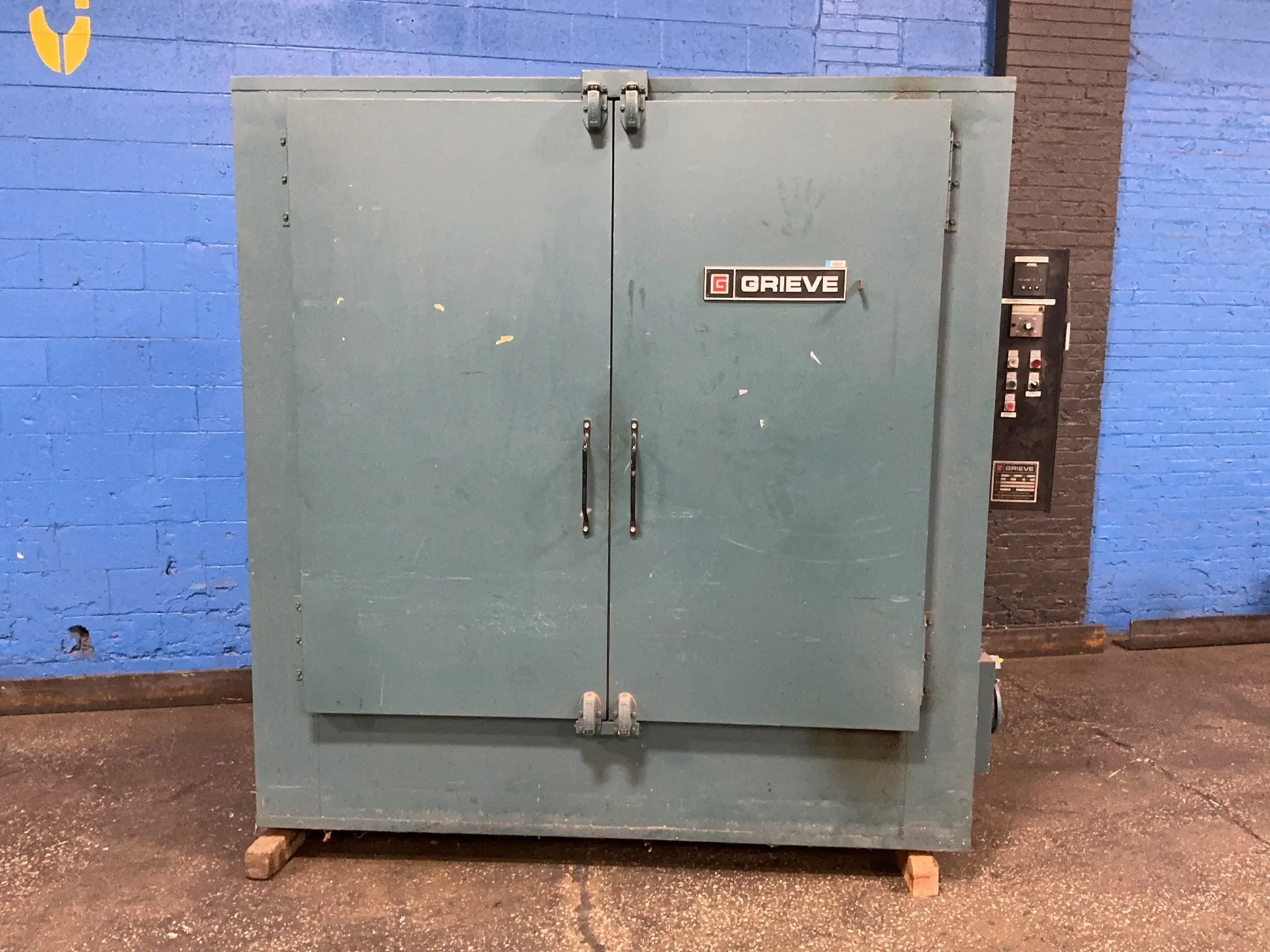 32" x 68" x 66" chamber, Grieve #SC-350, electric oven, 350°F, 12 KW, 34 A, Grieve charting system, 230 V. - Image 2
