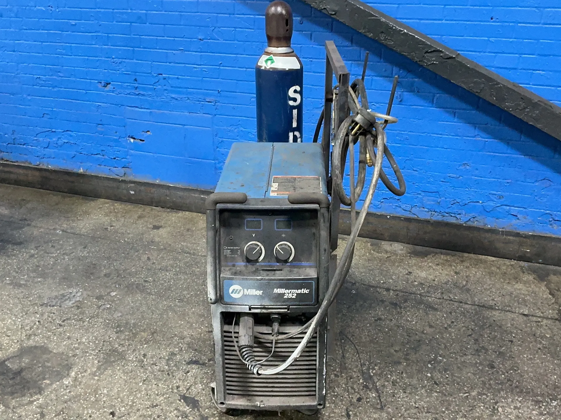 Miller #Millermatic-252, welder, 200 Amps, 7.5 KW, 230 V., 1 Ph. (2 available) - Image 2