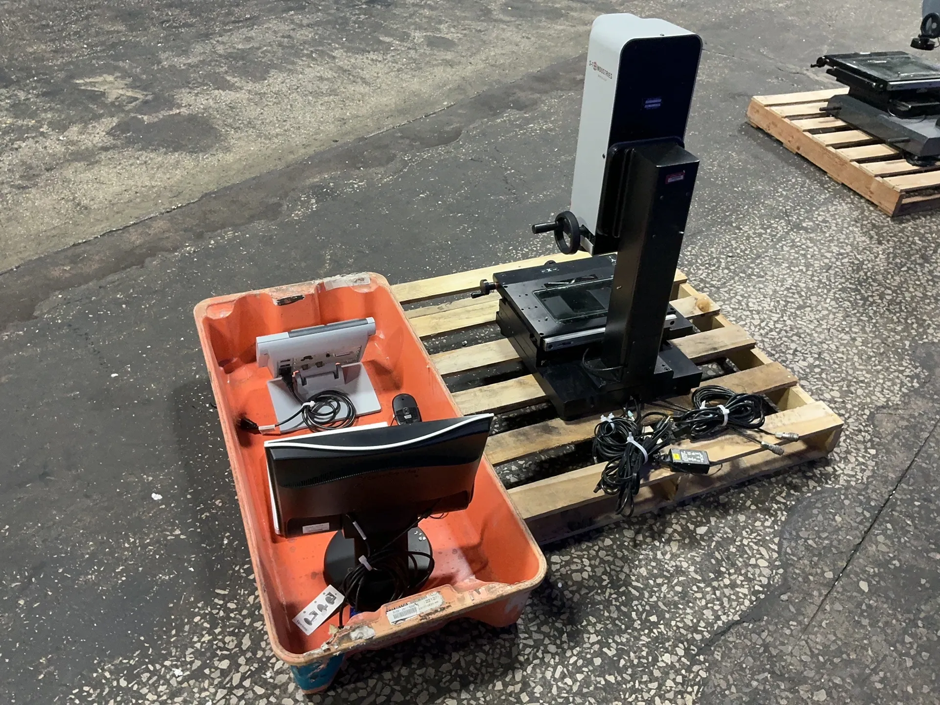 S-T Industries #20-8700, inspection station, 6" x 10" capacity, 12" x 15" table, 11" x 13" monitor screen - Image 4
