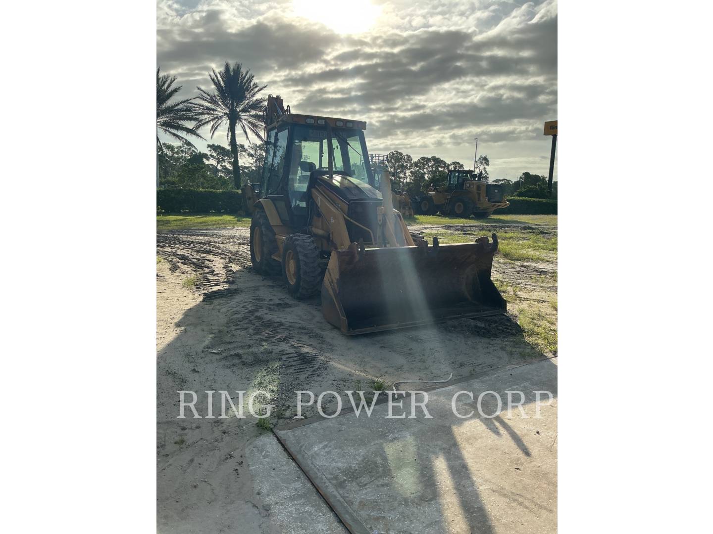 Cat 430D, Backhoe Loader, 158 hours, S/N: BNK04475, 2004 - Image 2