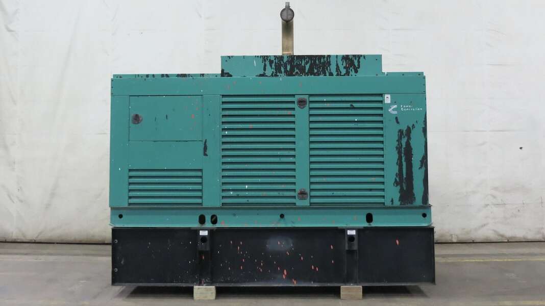 400 KW Cummins #DFCE, diesel generator set, 277/480 Volts, 605 HP @ 1800 RPM, NTA-855-G5 engine, weatherproof - Image 1
