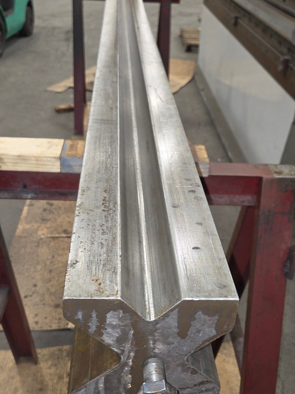 168" L, 4-way press brake die, 5.75" square block, 4", 3", 2" V-widths - Image 1