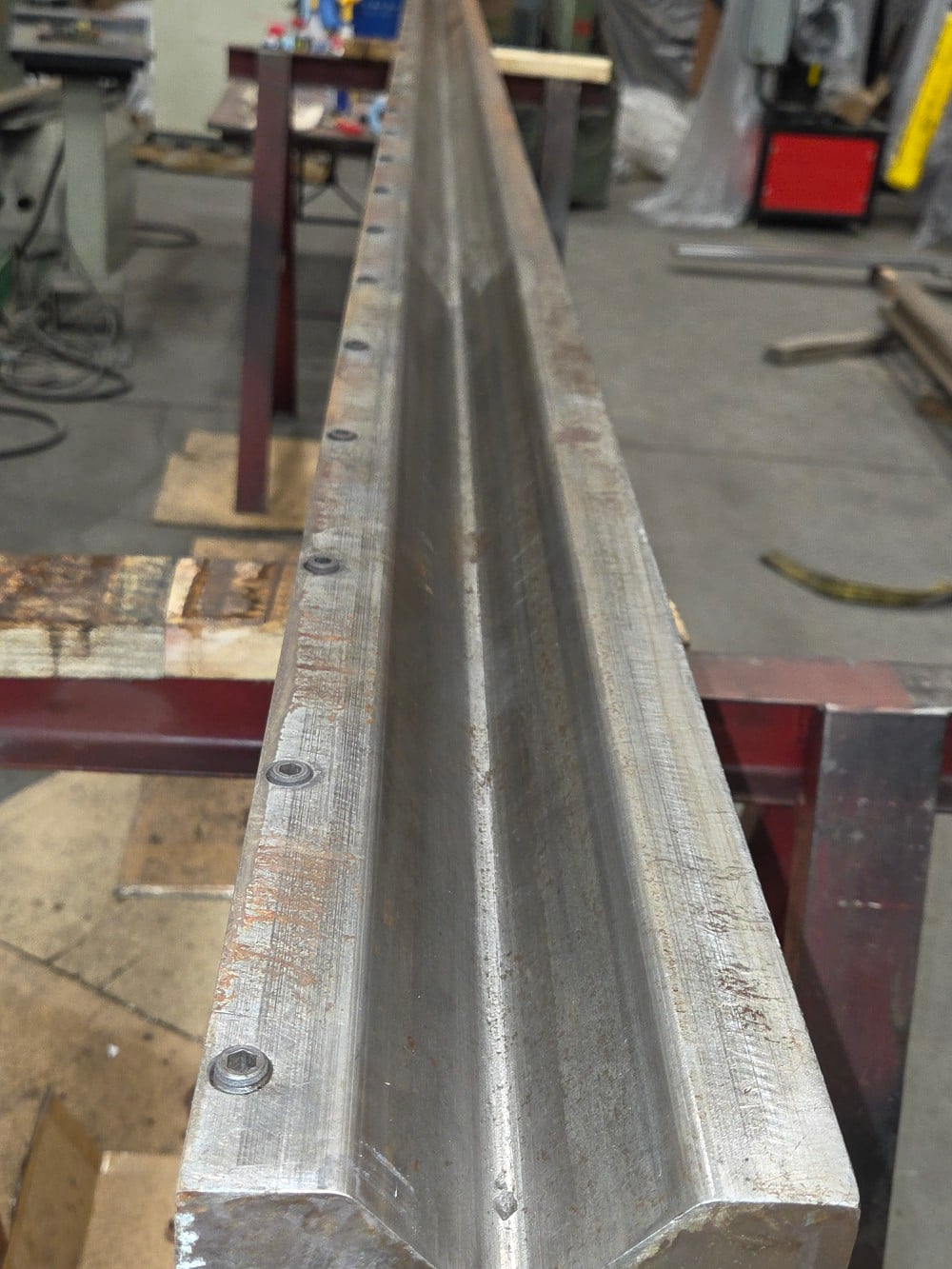 168" L, 4-way press brake die, 5.75" square block, 4", 3", 2" V-widths - Image 3
