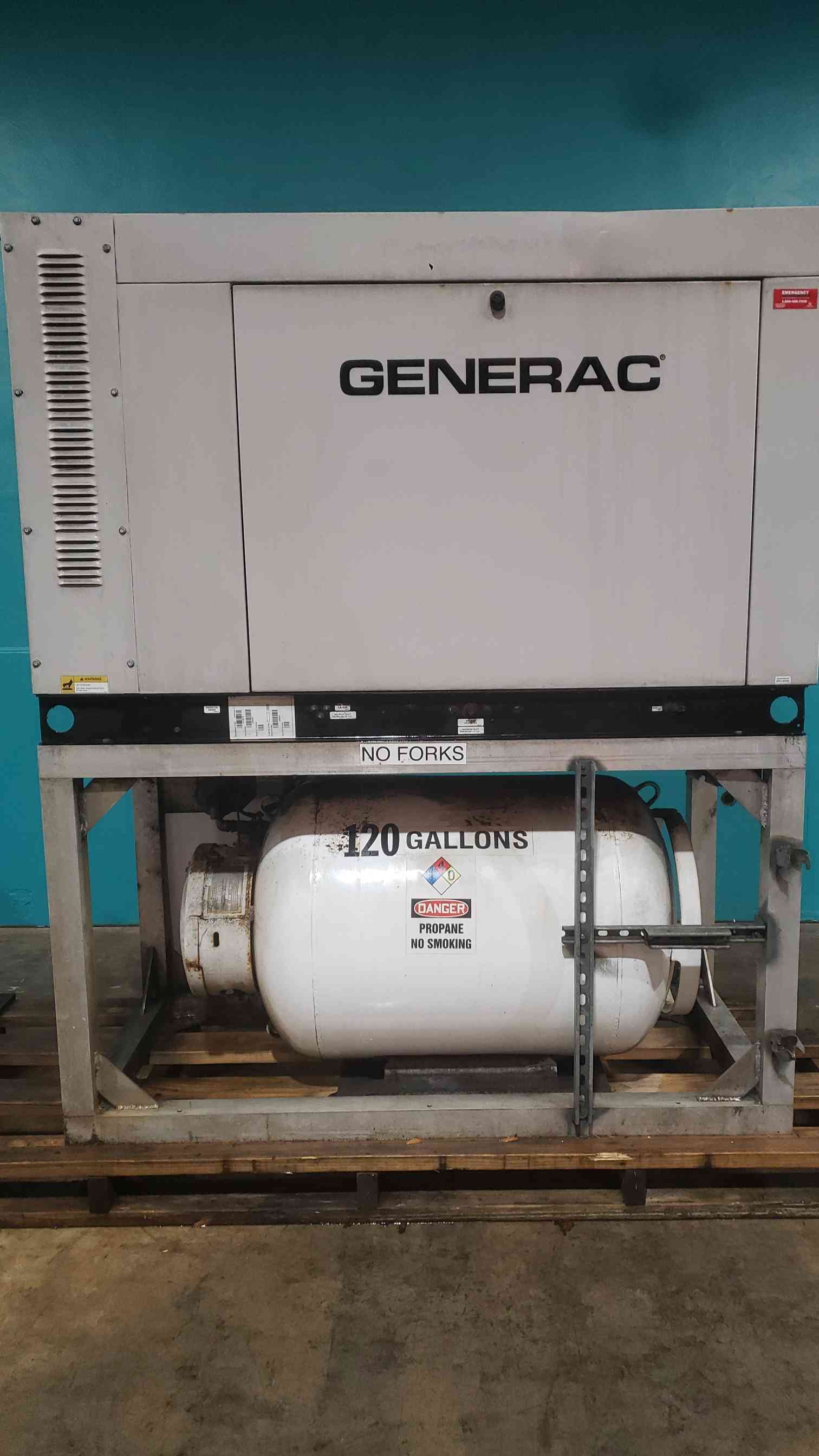 35 KW Generac #SG035, LP propane generator set, commercial standby, 120/240 Volts, 1 phase, 427 hours - Image 1