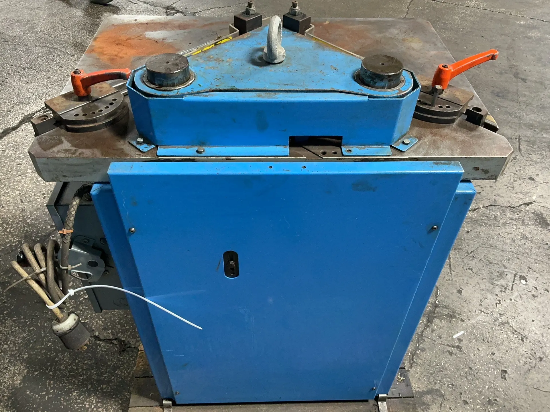 Euromac #F-200/6, notching machine, 24" x 33" table, foot switch, 2005 - Image 4