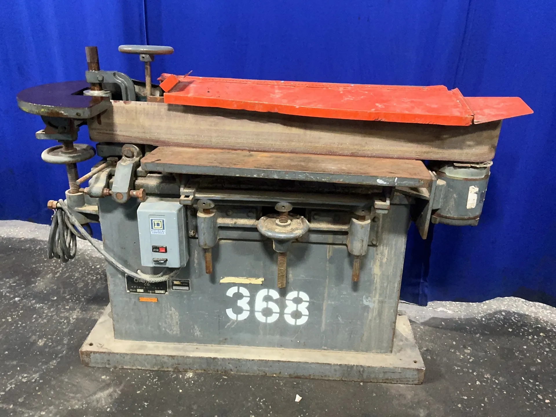 6" Oakley #H6, horizontal belt sander, 7.5" x 37" table, 2 HP, 1730 RPM, 6.2 Amps, 3/50/60/208-220/440 - Image 3