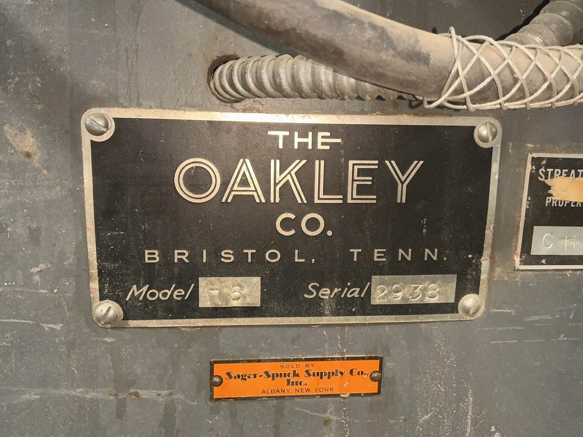 6" Oakley #H6, horizontal belt sander, 7.5" x 37" table, 2 HP, 1730 RPM, 6.2 Amps, 3/50/60/208-220/440 - Image 5