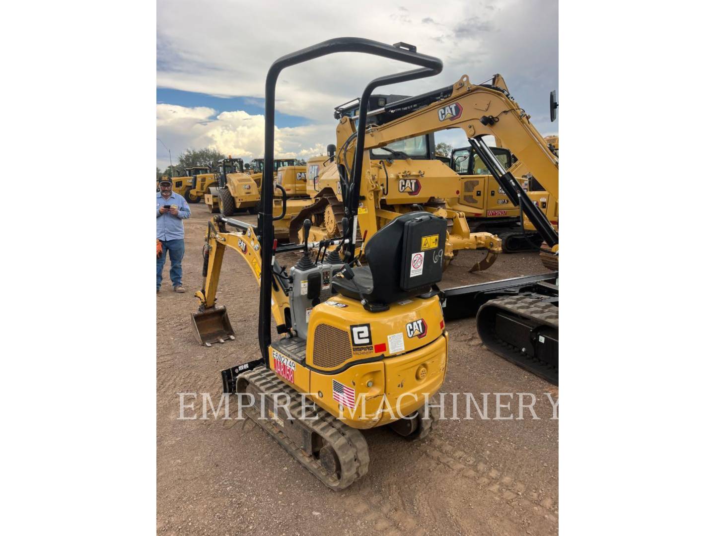 Caterpillar 300.9D, 131 hours, S/N: LJ202170, 2023 - Image 5