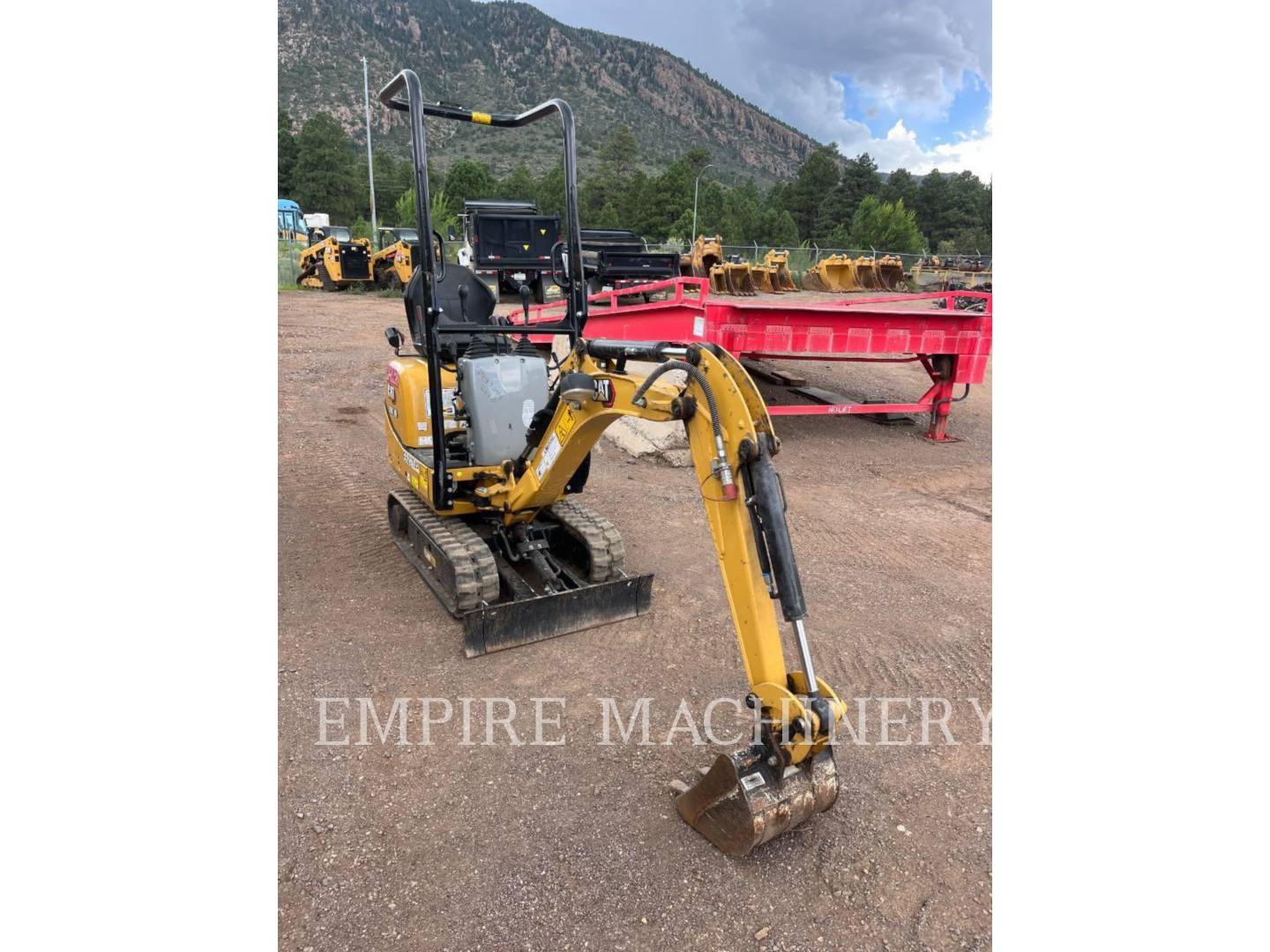 Caterpillar 300.9D, 131 hours, S/N: LJ202170, 2023 - Image 6