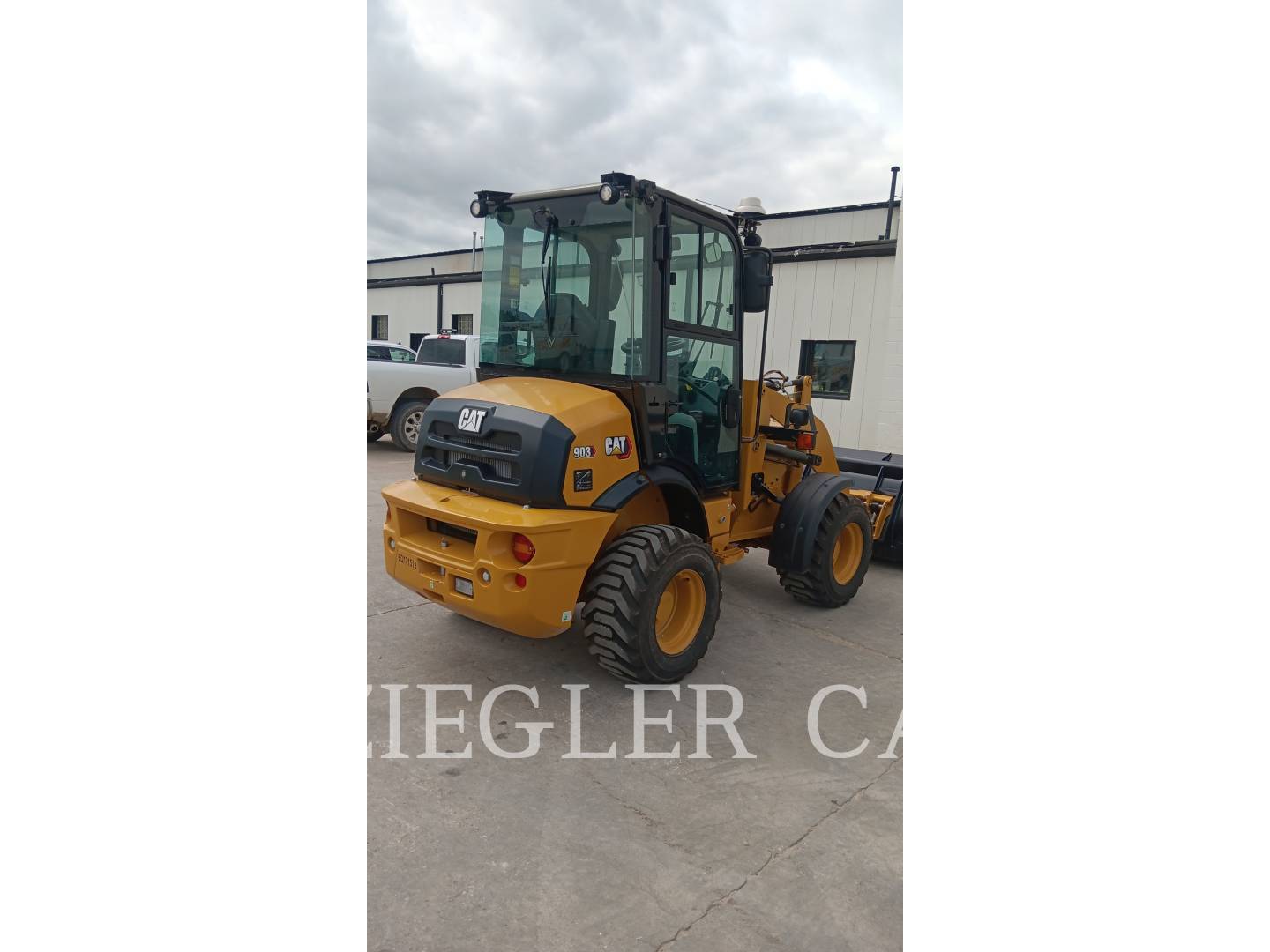 Cat 903, Wheel Loader, 55 hours, S/N: YH400293, 2025 - Image 3