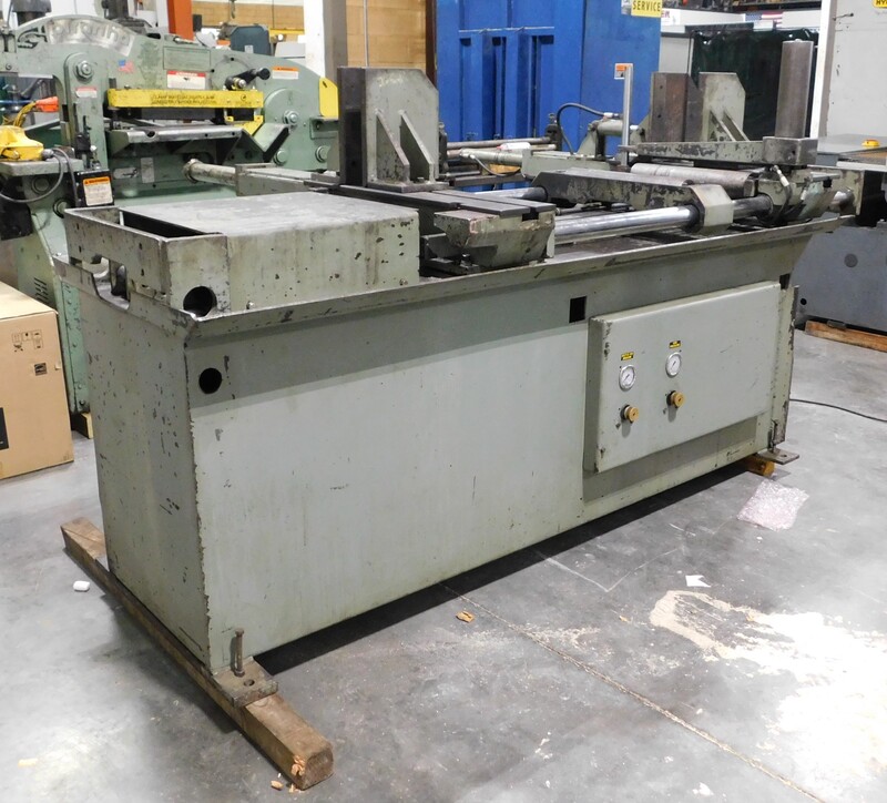 18" x 20" Hyd-Mech #V-18A, automatic vertical bandsaw, 1.25" x 14' 11" blade, 65-385 FPM, hydraulic tilt - Image 8