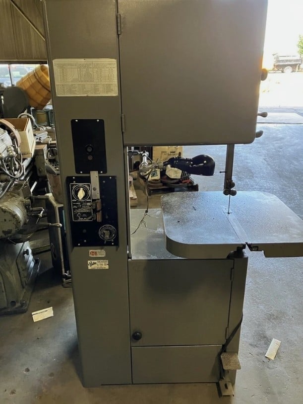 18" Grob #NS-18, Vertical Band Saw, variable speed pulley drive - Image 3