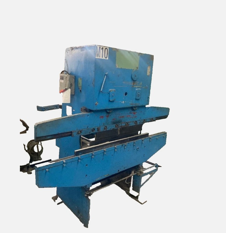 11 Ton, Chicago, Press Brake, 4' overall, 3/8" die opening, manual control - Image 1