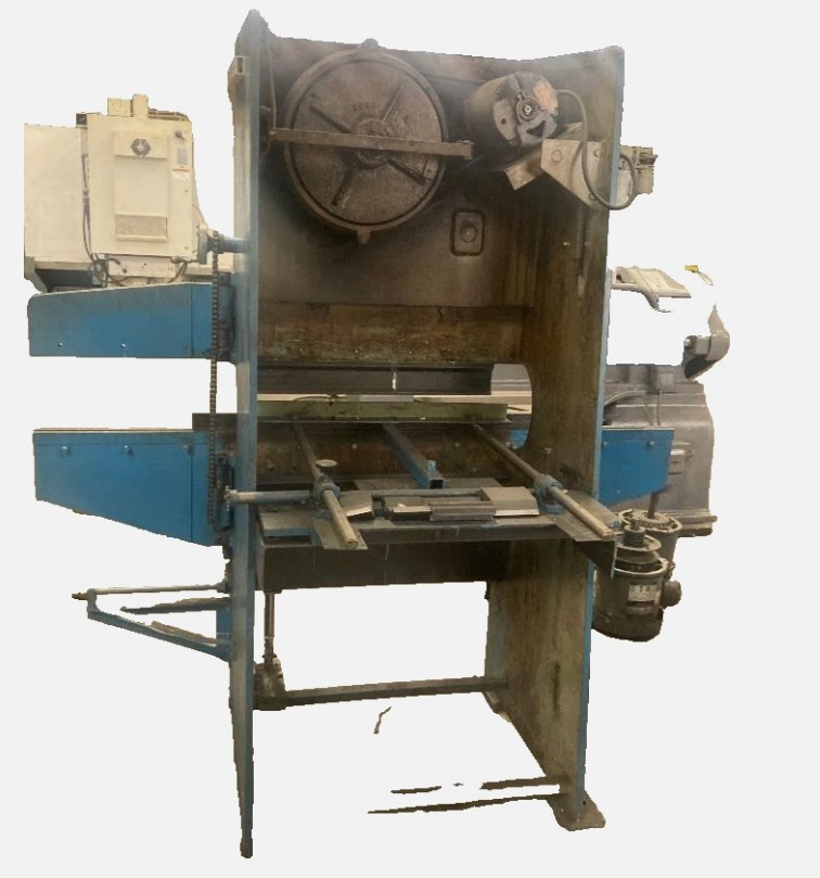 11 Ton, Chicago, Press Brake, 4' overall, 3/8" die opening, manual control - Image 3