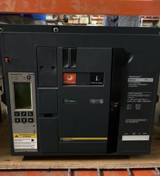 3000 Amps, Square D, NW30H, MasterPact NW circuit breaker, WL3HHV64A3SXXXXXCX, 3-pole, 600 Volts, 50/60 Hz. - Image 2