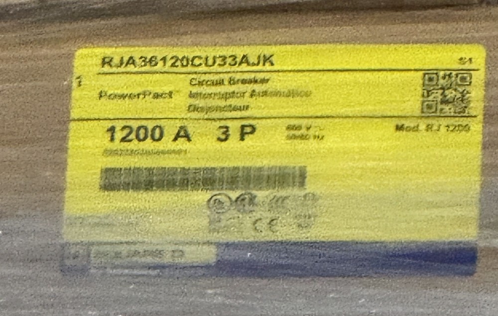 1200 Amps, Square D, RJA36120CU33A, PowerPacT R molded case circuit breaker, 3-pole, 600 Volts, MicroLogic - Image 1