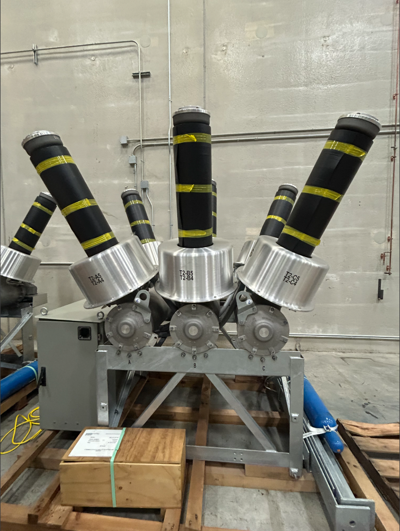 2000 Amps, Siemens Energy, 3 AP 1 DT 3AP1-DT, 72.5 KV, 40 KA, SF6 Dead Tank Circuit Breaker, 325 KV BIL, 125 - Image 2