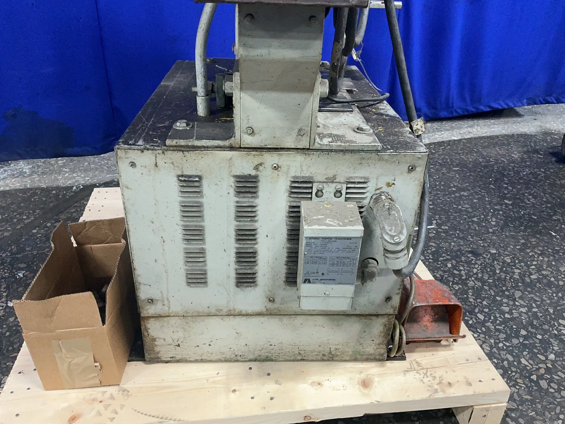 Peddinghaus #Peddiworker-660, ironworker, 66 ton, 13" x 14" table, 13.5" x 15.5" table, foot switch - Image 2