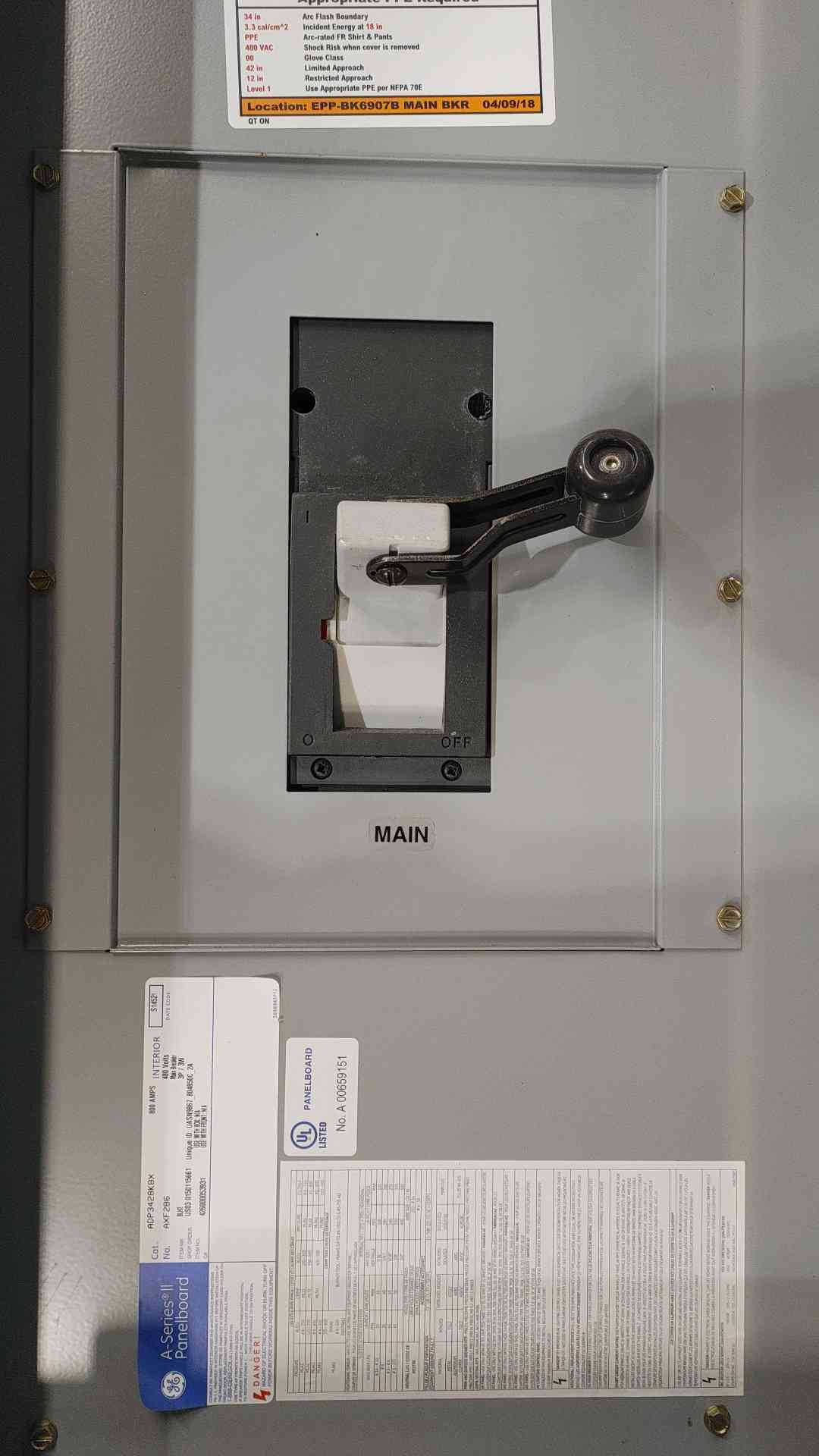 800 Amp. General Electric A-Series II, ADP3428KBX, panelboard, 480 Volts, 3 phase, 3 wire, w/ 800A main, (9) - Image 4