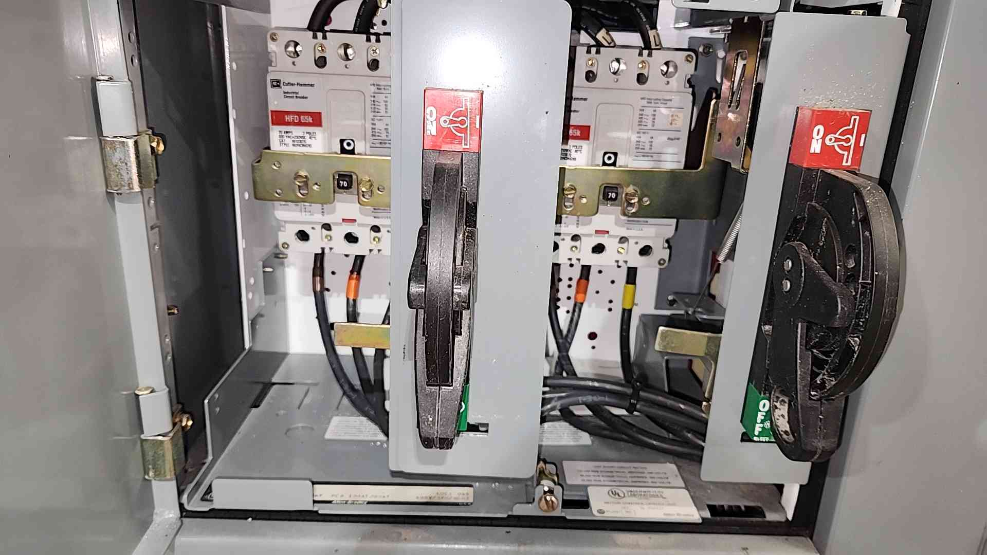 Allen-Bradley Centerline 2100, motor control center, 800 Amp., 600 Volts, 3 phase, 3 section lineup, w/ - Image 8