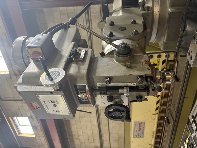 First #LC-185VSX-B, Vertical Milling Machine, 35" X, 16.75" Y, 15.3" knee, 10" x 50" table, 5 HP, 60-4500 - Image 4