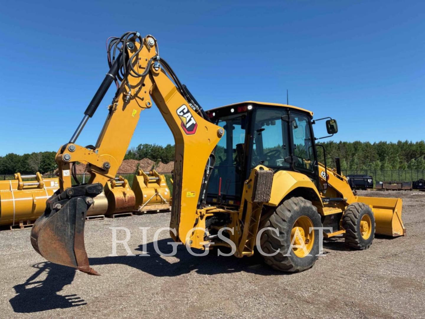 Cat 420-07, Backhoe Loader, 611 hours, S/N: H8T03434, 2023 - Image 3