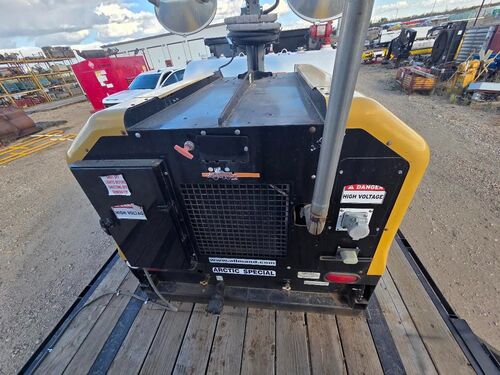 20 KW Allmand #Maxi-Lite, diesel generator set, 3-phase, 938 hours, light tower & heated washroom combo unit - Image 9