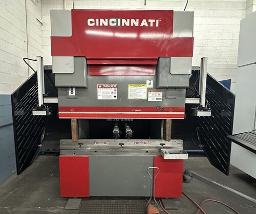 60 Ton, Cincinnati #Autoform-60AF-Plus-4, CNC press brake, 6' overall, 48" between housing, 11" stroke, 20" - Image 3