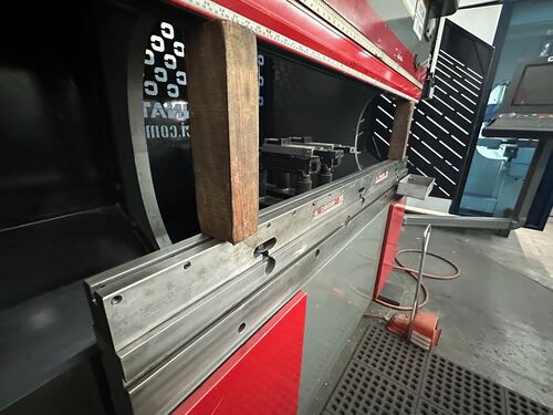 60 Ton, Cincinnati #Autoform-60AF-Plus-4, CNC press brake, 6' overall, 48" between housing, 11" stroke, 20" - Image 8