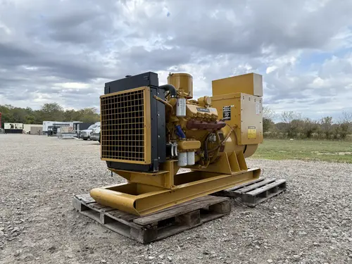 160 KW Caterpillar #3208, diesel generator set, 480 Volts, 3-phase, 241 HP @ 1800 RPM, 544 hours, open skid - Image 6