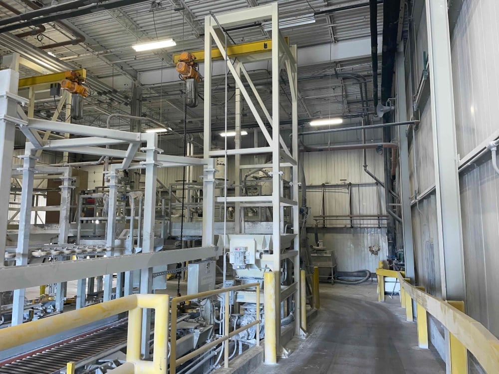 Bulk Bag Supersack Unloader, Best #BBU-4000-BE-IH, bulk equip, 2 ton Harrington electric hoist, pendant - Image 1