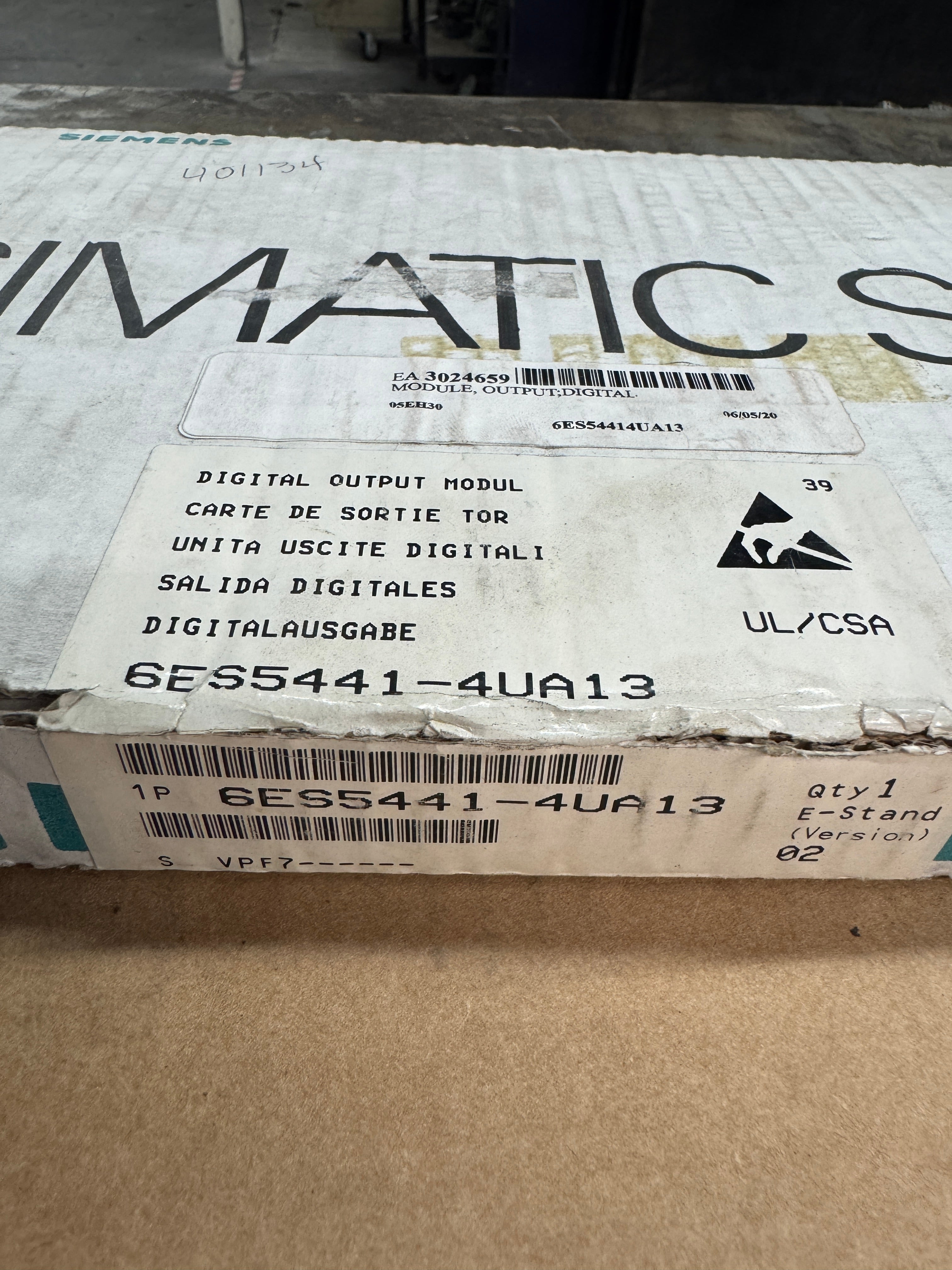 Siemens #6ES5441-4UA13, SIMATIC S5 Digital Output Module, Version 02, 24 Volts DC, UL/CSA, Appears Unused - Image 3