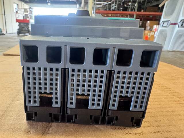 60 Amps, Siemens #3VA5260-6ED31-0AA0, Molded Case Circuit Breaker, 3 Pole, Frame 250H, TM210 Thermal Magnetic - Image 6