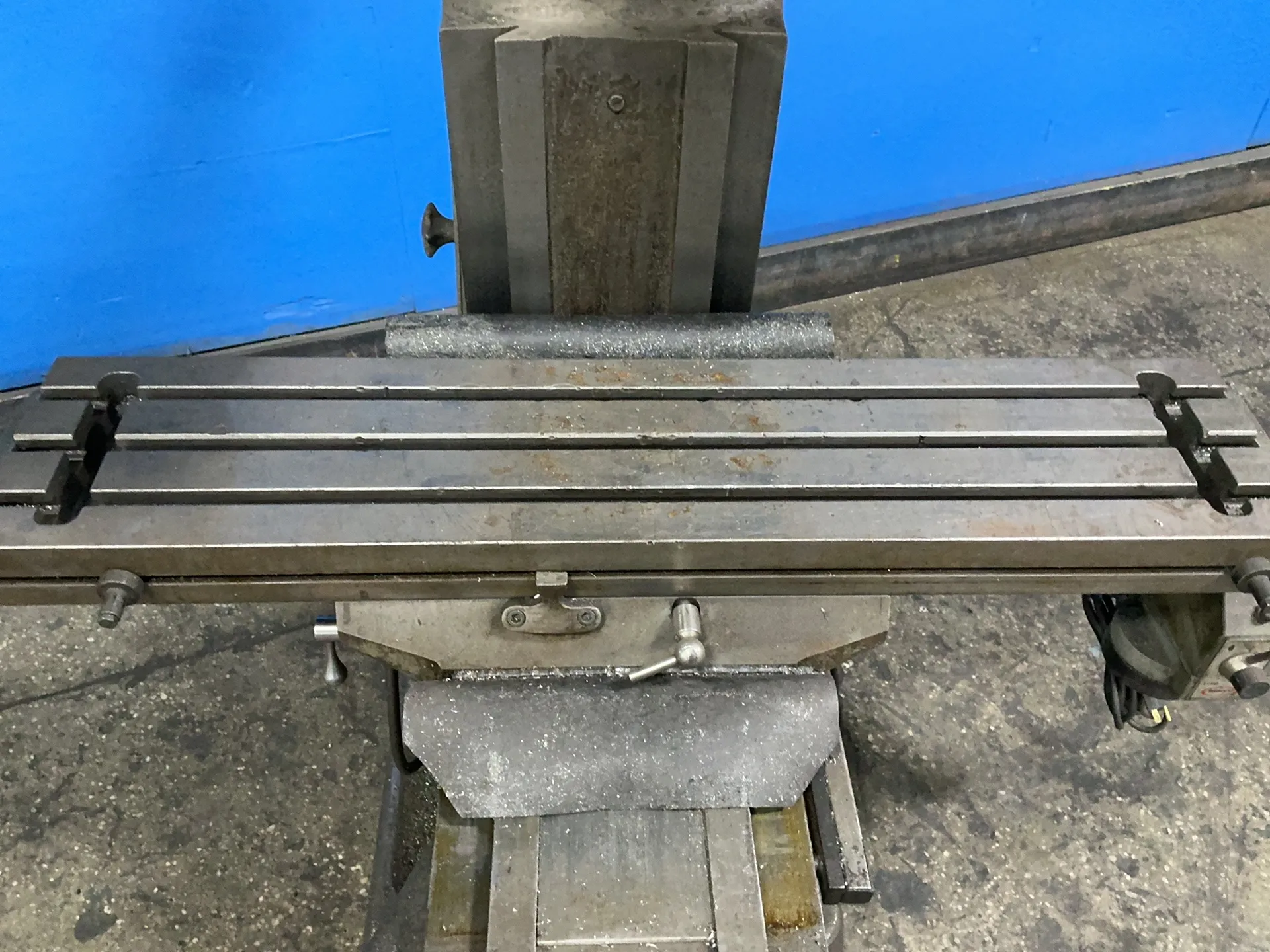Bridgeport #134171, vertical mill, 9" x 42" table, 1 -1/2 HP, 1730 RPM, Magnescale digital read out, 230/460 - Image 5