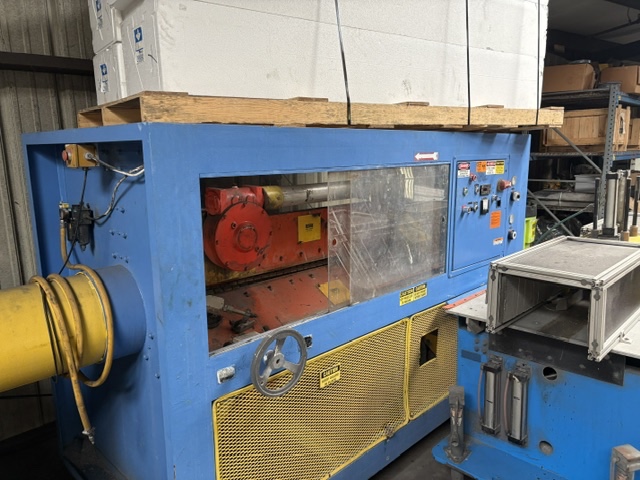 Plastics Extrusion Machinery PEM, 4 belt smooth belt puller - Image 5