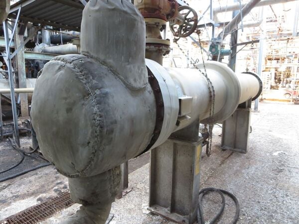 1204 sq.ft., 200 psi shell, 200 psi tube, Perry Products, Stainless Steel Shell/Tube Heat Exchanger, 350°F - Image 2