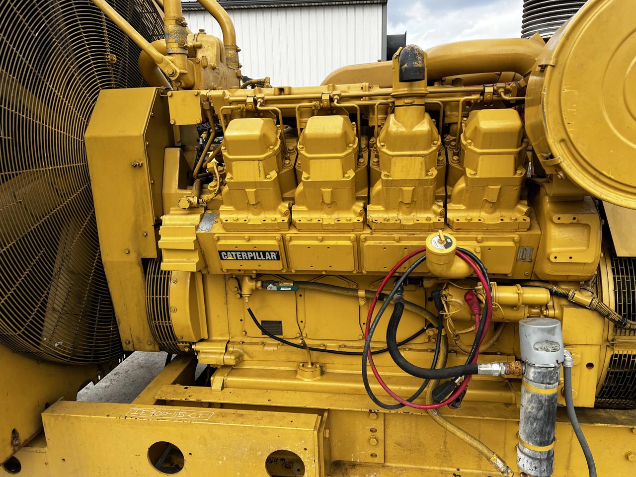 900 KW Caterpillar #SR-4, diesel generator set, 120/208 Volts, 3 phase, 1337 HP @ 1800 RPM, 3508-DITA engine - Image 8