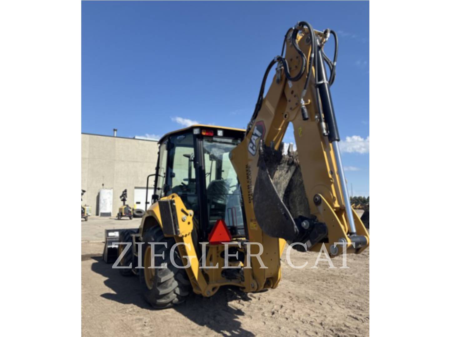 Cat 420, Backhoe Loader, 99 hours, S/N: H8T04673, 2024 - Image 4