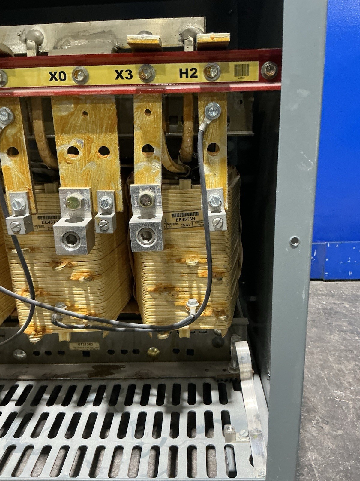 45 KVA 480 Primary, 208Y/120 Secondary, Square D #EE45T3H, Dry Type Transformer, 3 Phase, 60 Hz - Image 8
