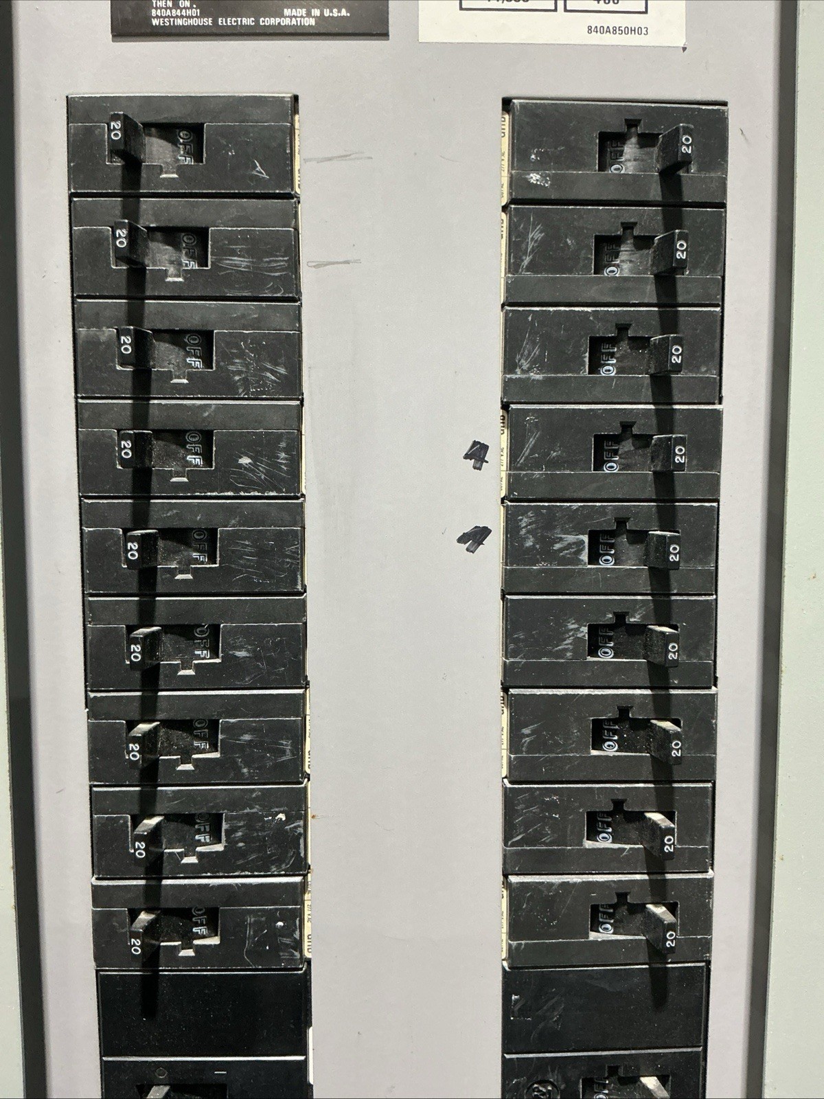 400 Amp. Westinghouse DA72087, MLO Panelboard, 480Y/277 Volts, 3 Phase, 4 Wire, no lock - Image 6
