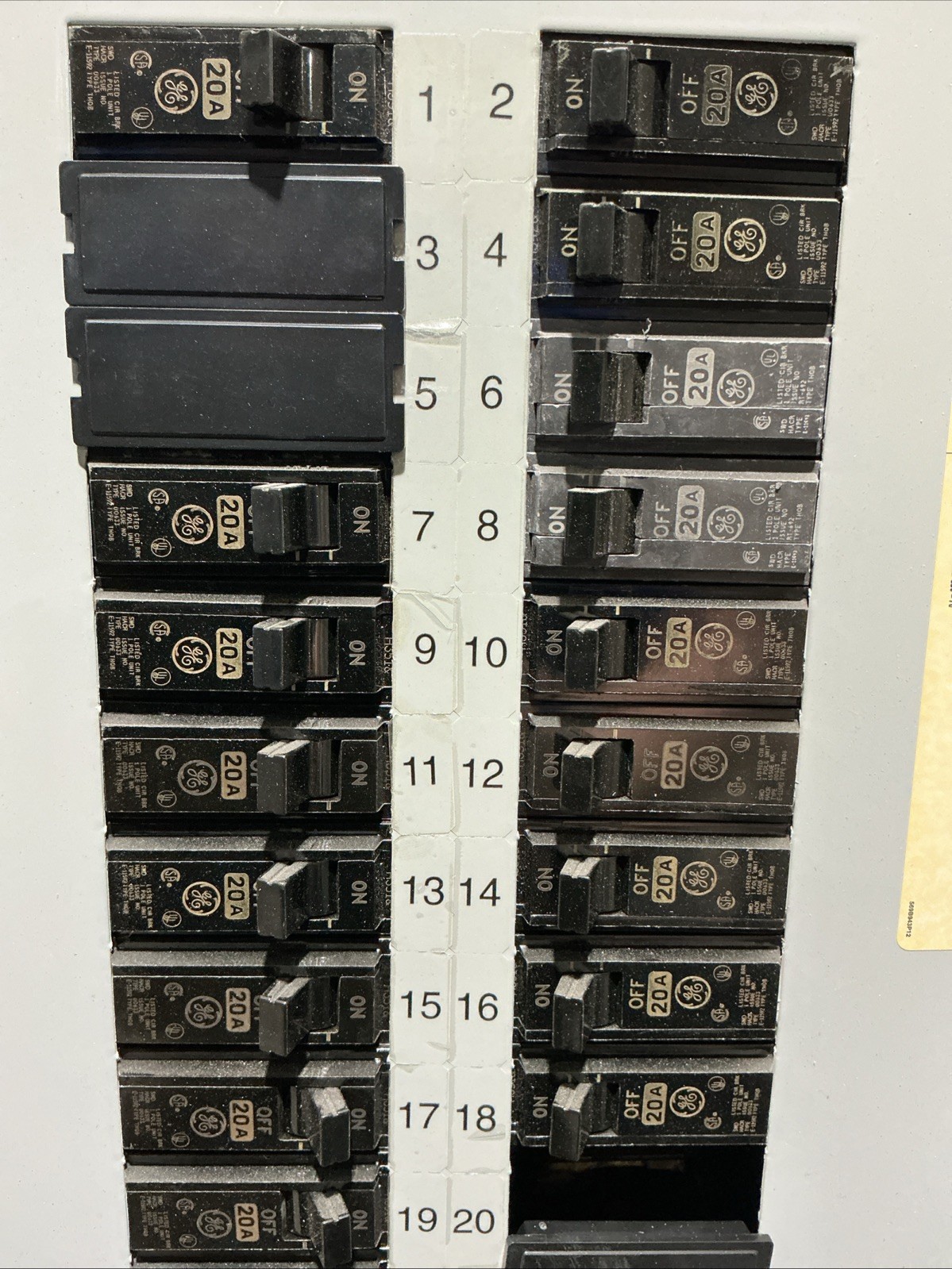 225 Amp. General Electric AQU3422RCX, Main Breaker Panelboard, 225 Amp main breaker, 208Y/120 Volts, 3 Phase - Image 4
