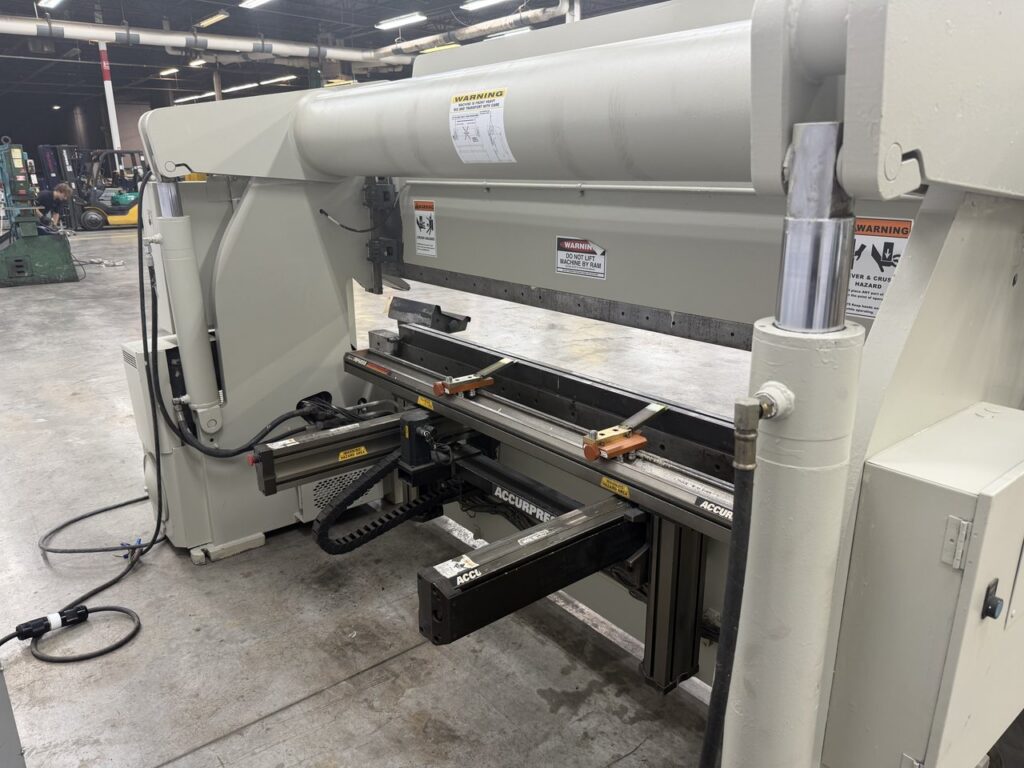 100 Ton, Accurpress #710010, 3-Axis CNC hydraulic press brake, 10' overall, 102" between housing, 8" stroke - Image 8